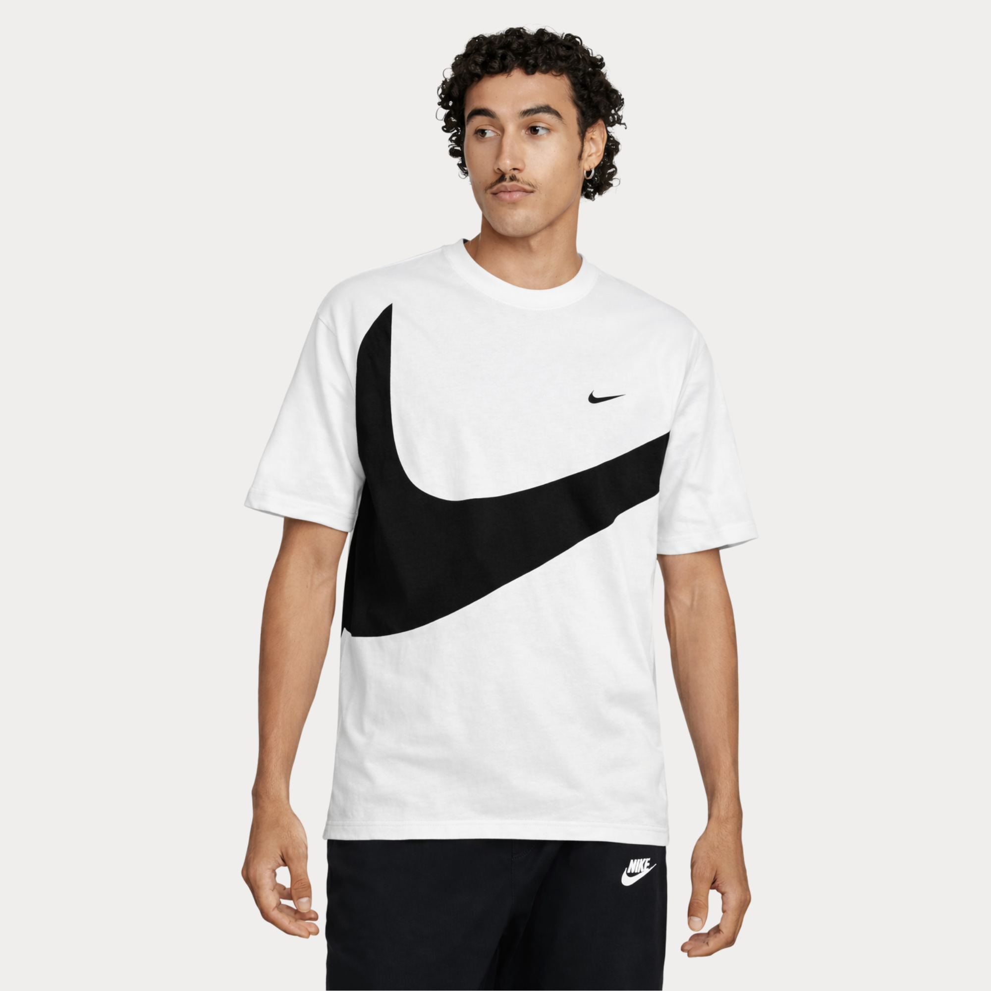 SWOOSH BEYAZ TSHIRT SIYAH LOGO