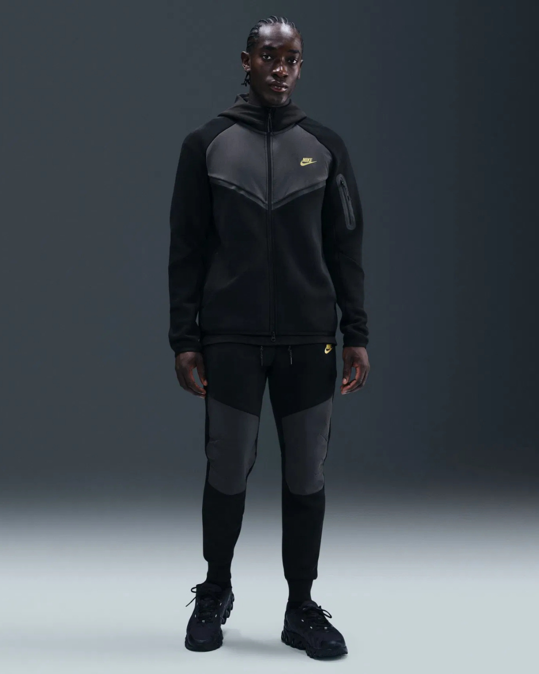 TECH FLEECE 2025 - SIYAH/ANTRST