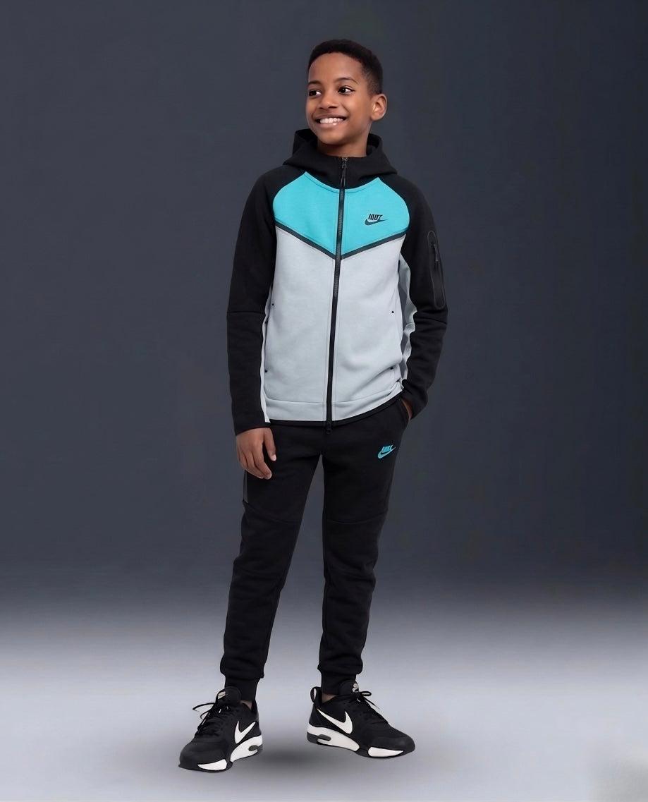 TECH FLEECE 2025 COCUK TAKIM - SIYAH/BEYAZ M