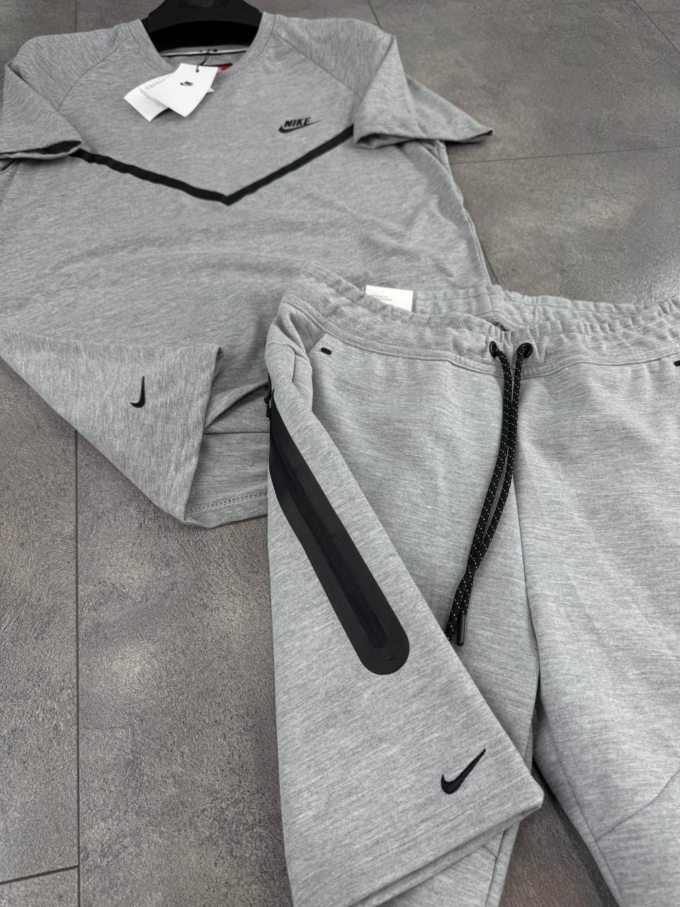 TECH FLEECE YAZLIK TAKIM - GRI