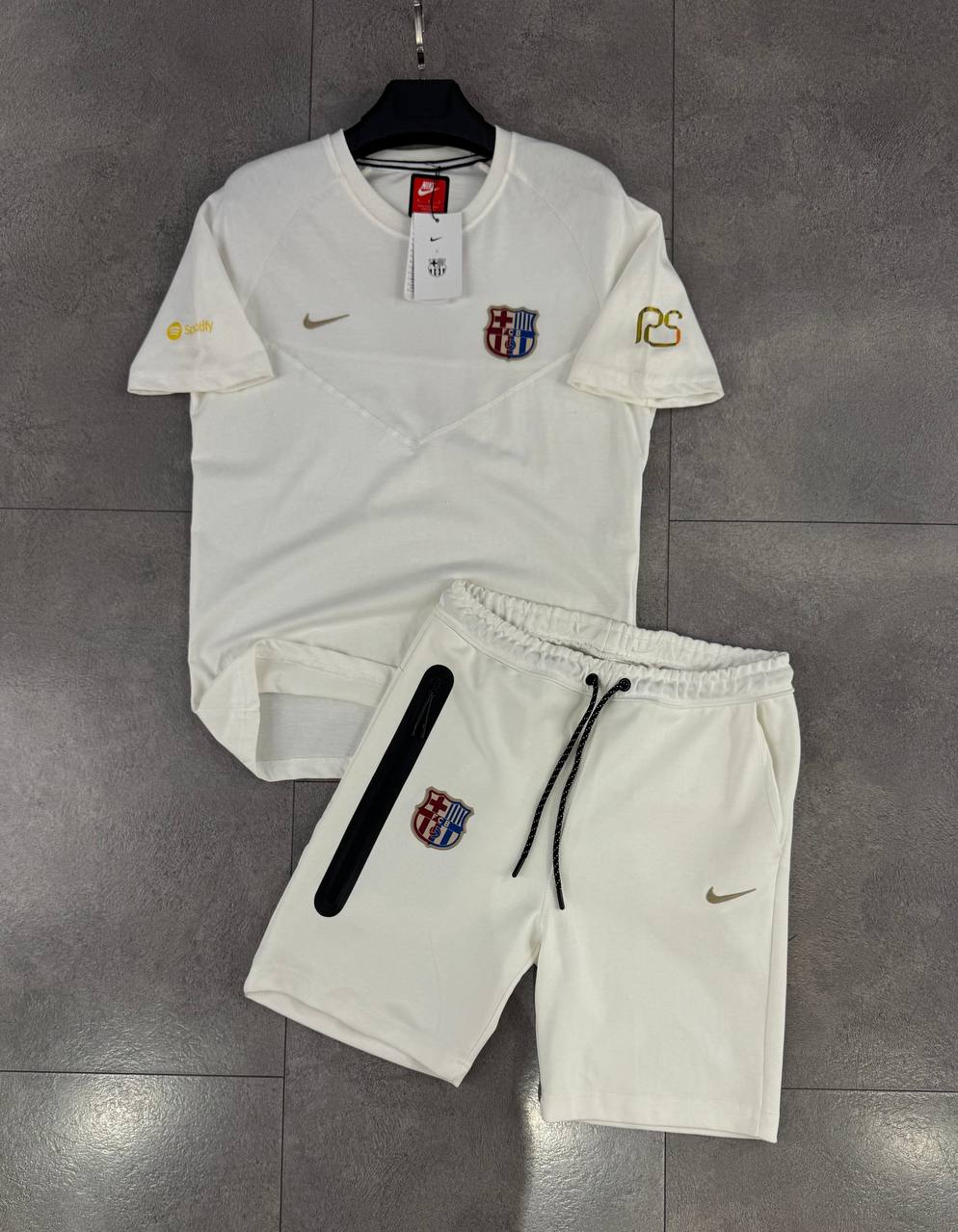 TECH FLEECE YAZLIK TAKIM - BARCELONA-BEYAZ