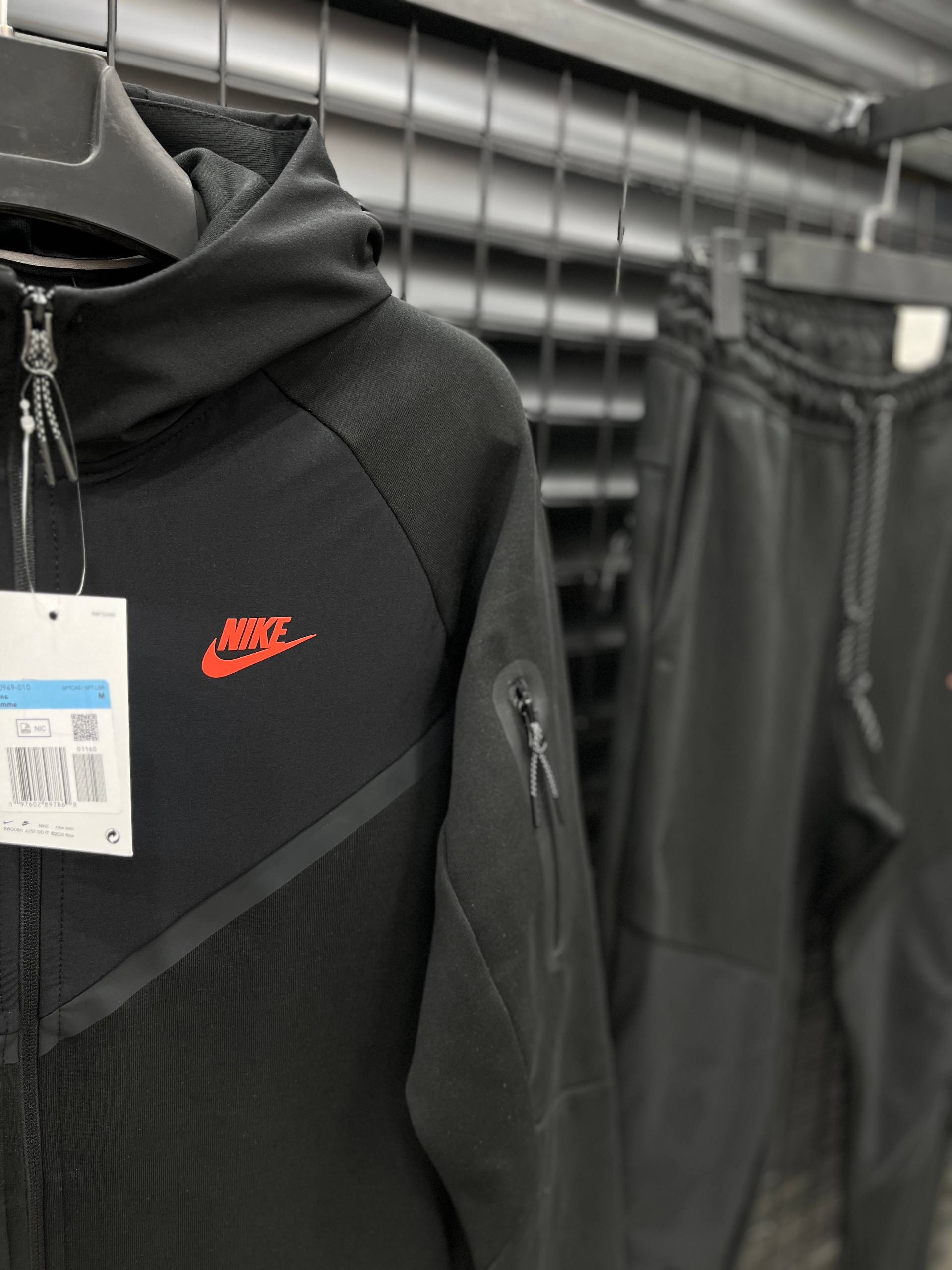 TECH FLEECE 2025 TAKIM - SIYAH K.LOGO