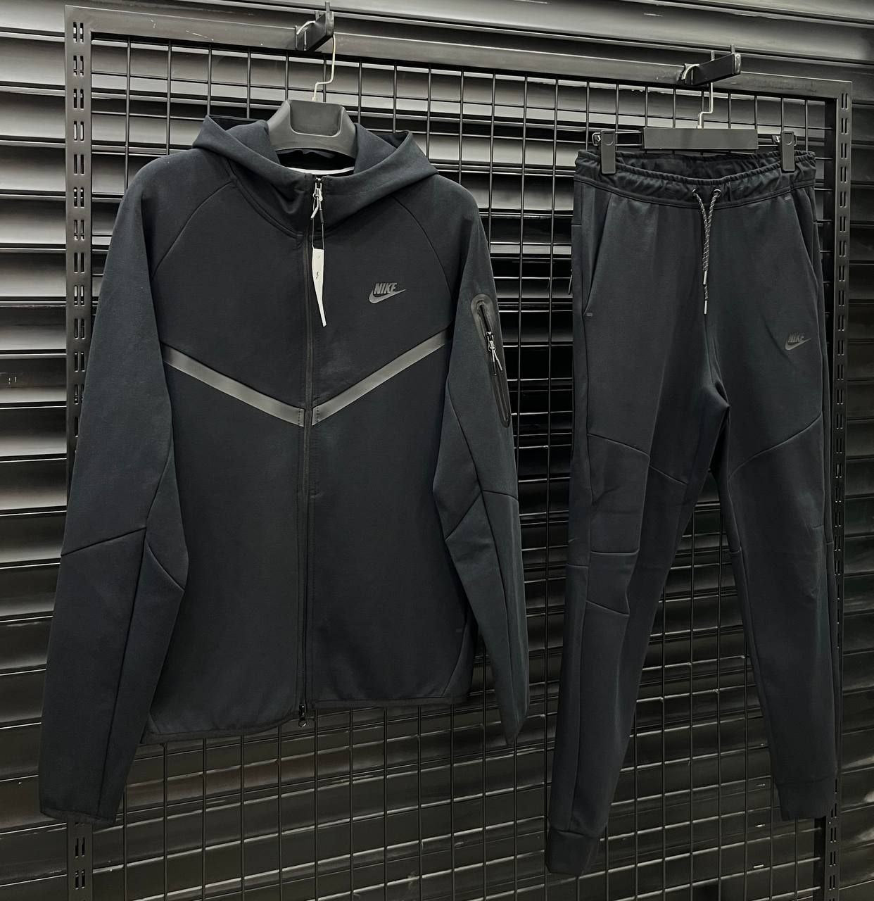 TECH FLEECE 2025 TAKIM - SIYAH