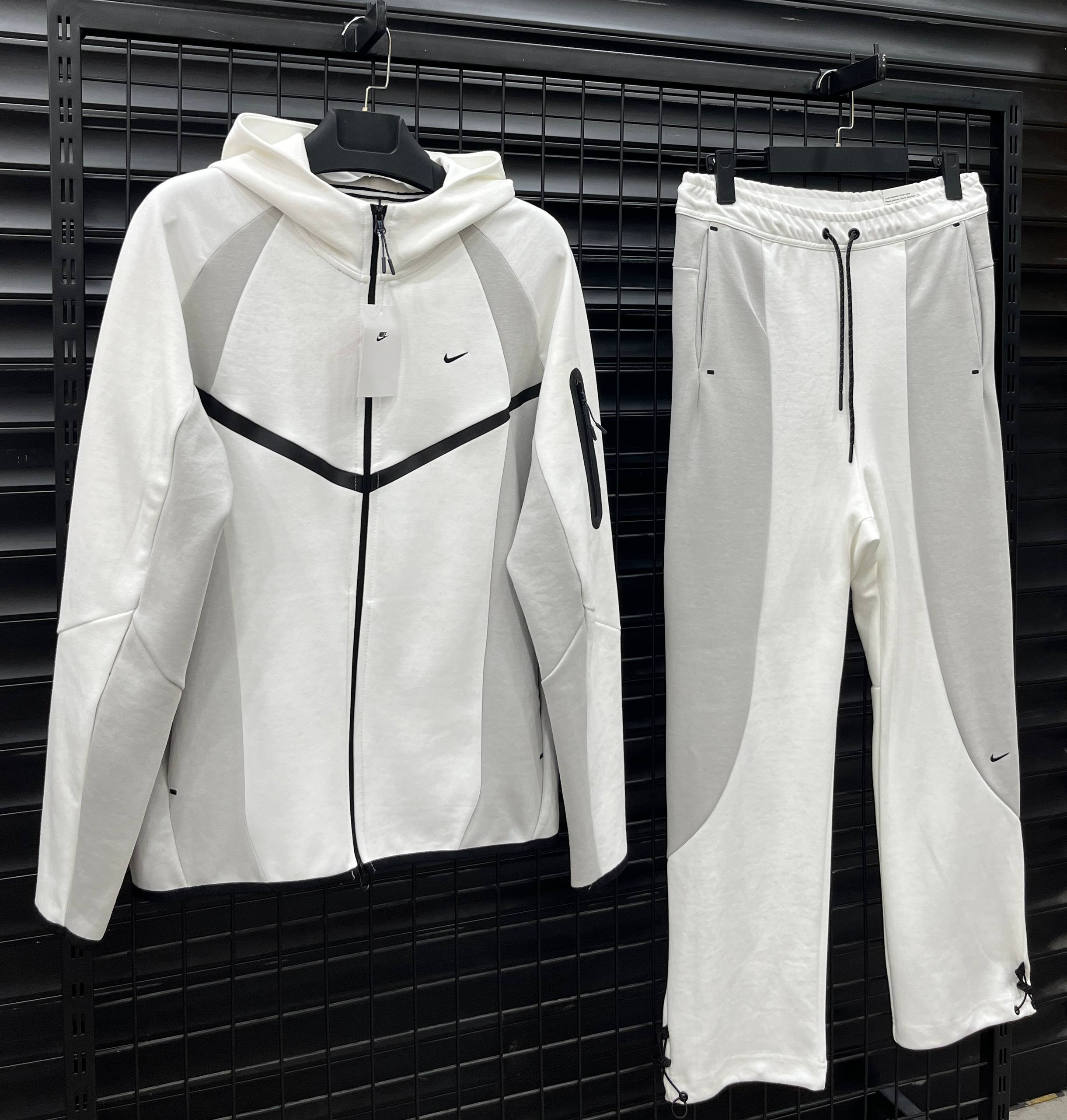 TECH FLEECE 2026 TAKIM - BEYAZ