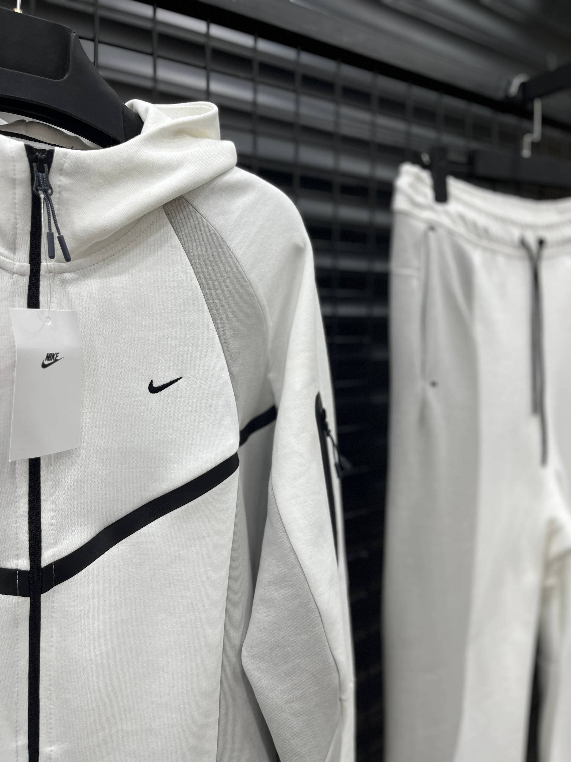 TECH FLEECE 2026 TAKIM - BEYAZ