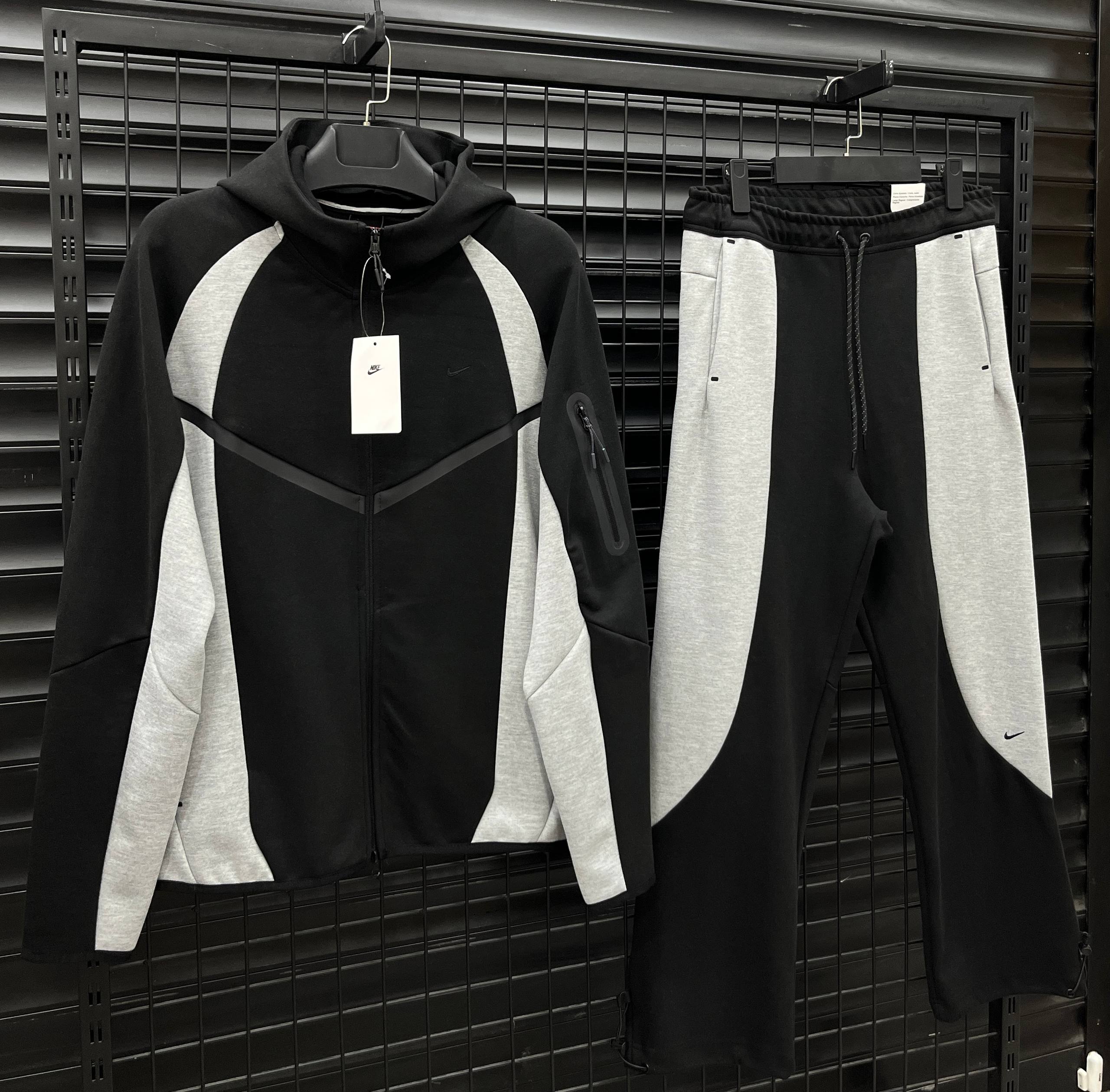 TECH FLEECE 2026 TAKIM - SIYAH/BEYAZ