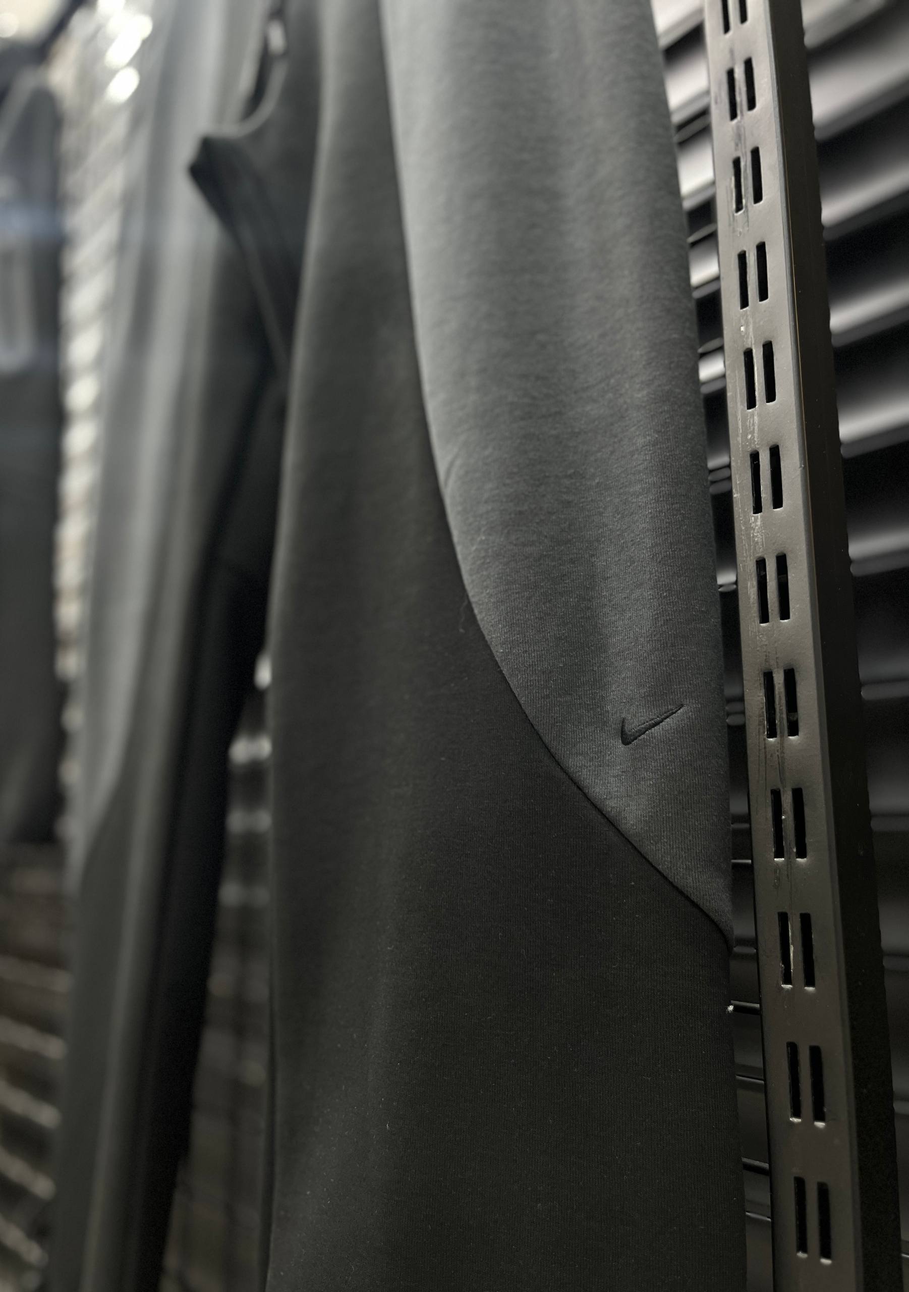 TECH FLEECE 2026 TAKIM - SIYAH