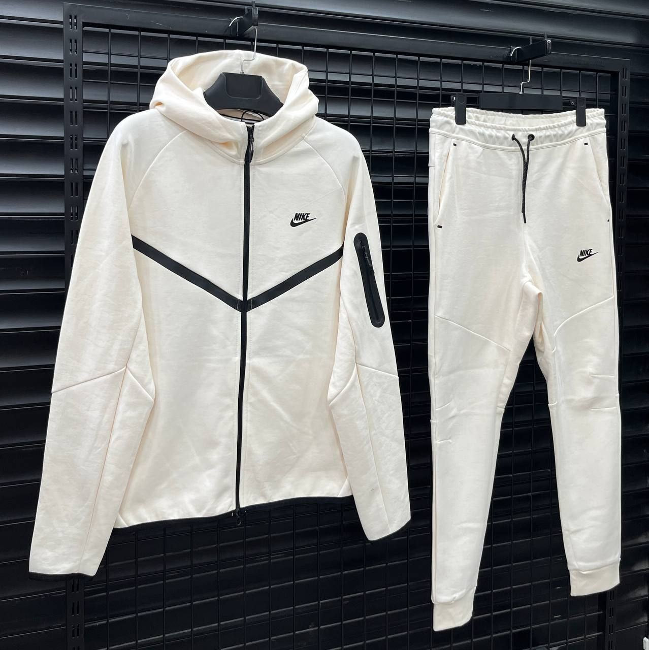 TECH FLEECE 2025 TAKIM - BEYAZ